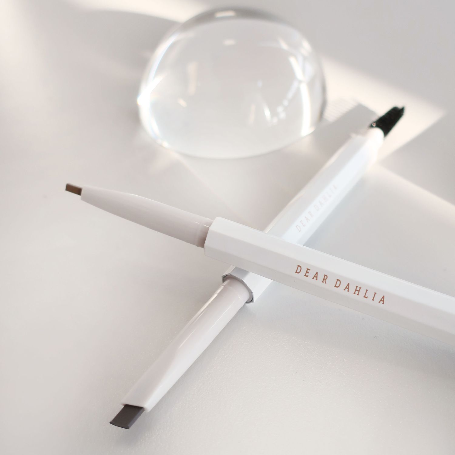Perfect brow longwear sculpting pencil