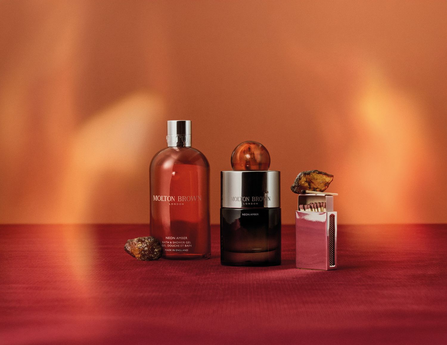 MOLTON Neon Amber Bath&Shower Gel 300ml